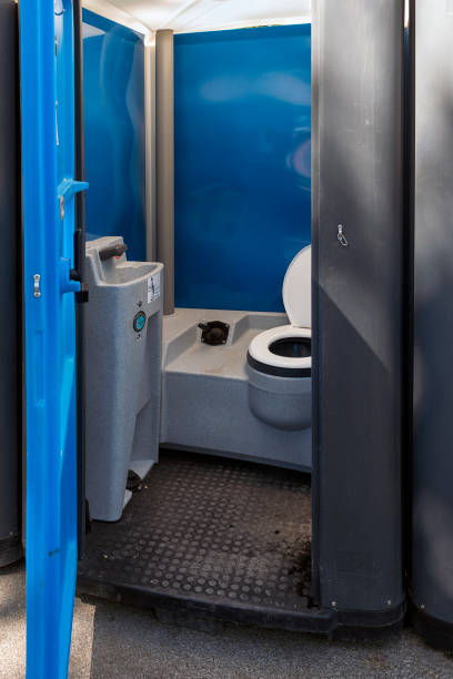 Best Porta potty delivery and setup  in Kinston, NC
